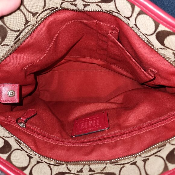 Coach Gallery Tote in Signature Canvas! EUC - Picture 8 of 9